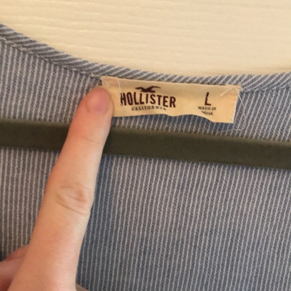 hollister blouse - Picture 3 of 3